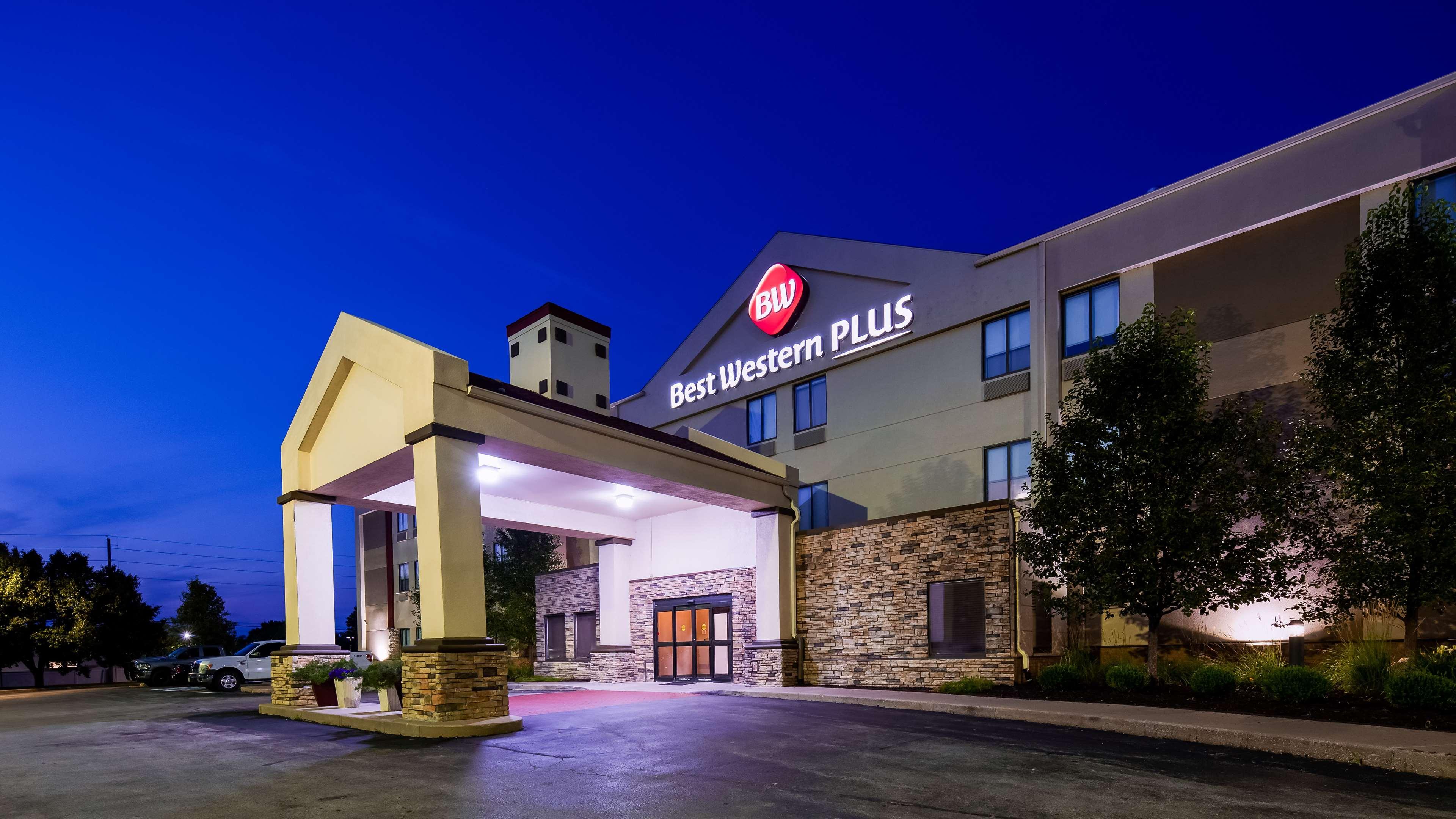 Best Western Plus Lee'S Summit Hotel & Suites מראה חיצוני תמונה